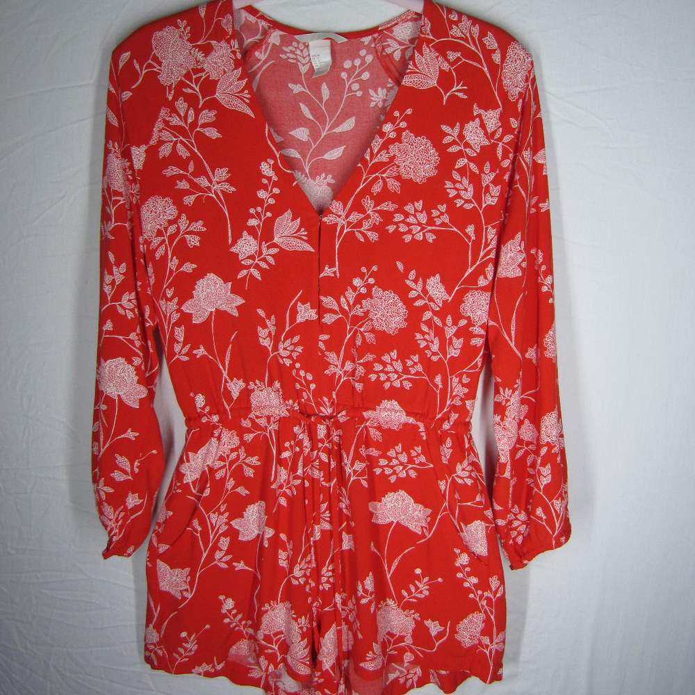 H&M Red Orange with White Floral Print Long Sleeved Romper Shorts Pockets Size 8